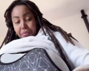 Afrodite too big ?  short clip