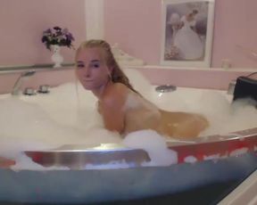 anik201 bubble bath
