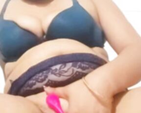 Amrita pusy show