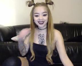 Who has videos of littlemetalprincess please ?
