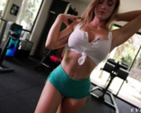 4k pt.1/2 Scarlet Chase  Anal Training