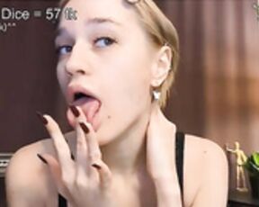 Kalispring sucks a finger